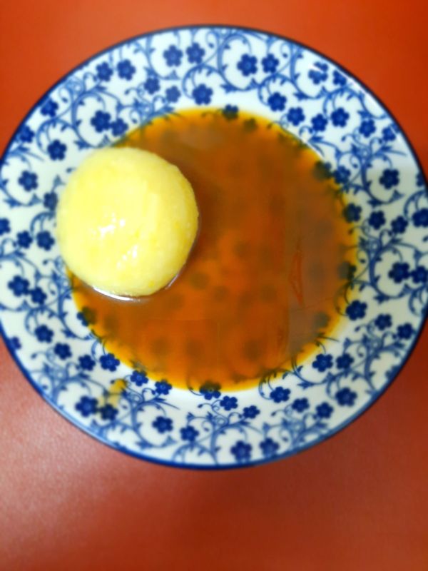 1 Knödel mit Soße