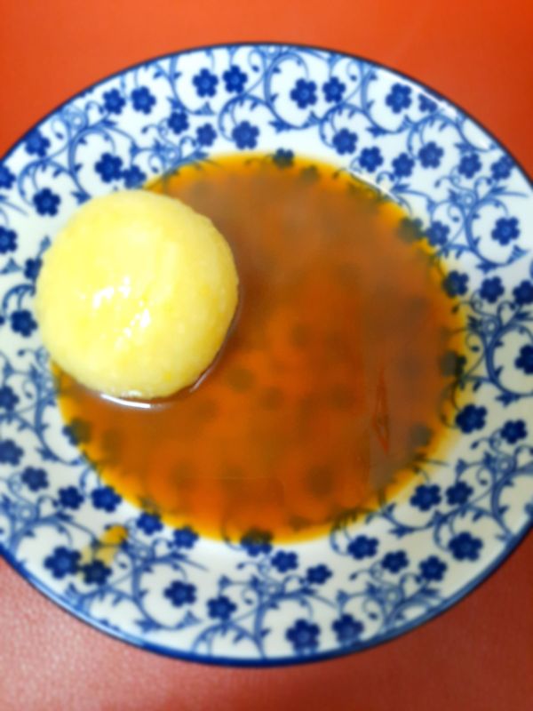 1 Knödel mit Soße