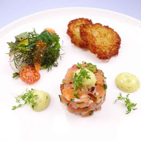 Lachs-Tatar groß