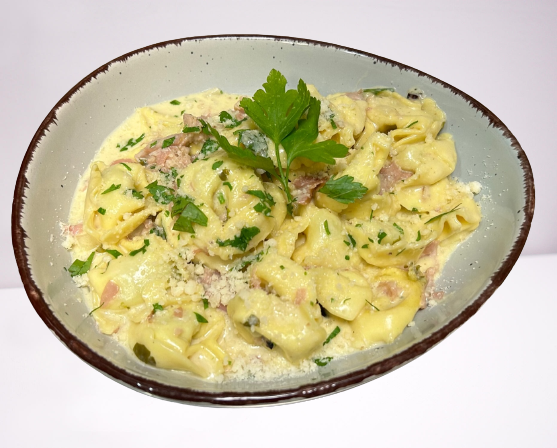 Tortellini Panna e Prosciutto